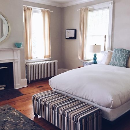 Snapdragon Inn Windsor Bagian luar foto