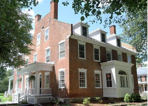 Snapdragon Inn Windsor Bagian luar foto