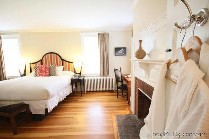 Snapdragon Inn Windsor Bagian luar foto