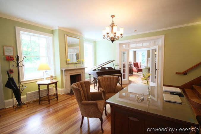 Snapdragon Inn Windsor Bagian luar foto