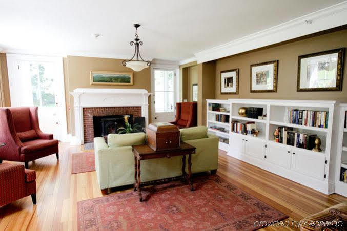 Snapdragon Inn Windsor Bagian luar foto